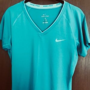 Nike T-shirt